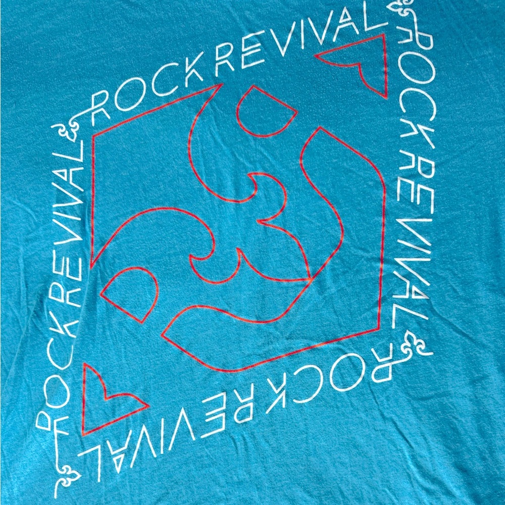 2XL men’s rock revival shirt